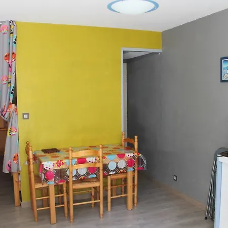 Apartment Iberia 19 *